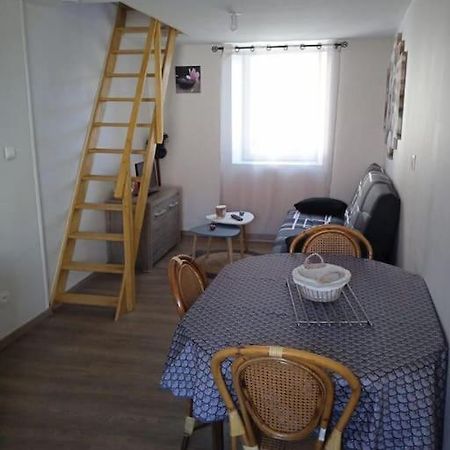 Maison Pour 2 A 4 Personnes Brassac-les-Mines エクステリア 写真